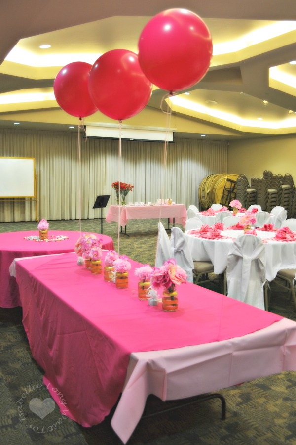pink-party-food-table